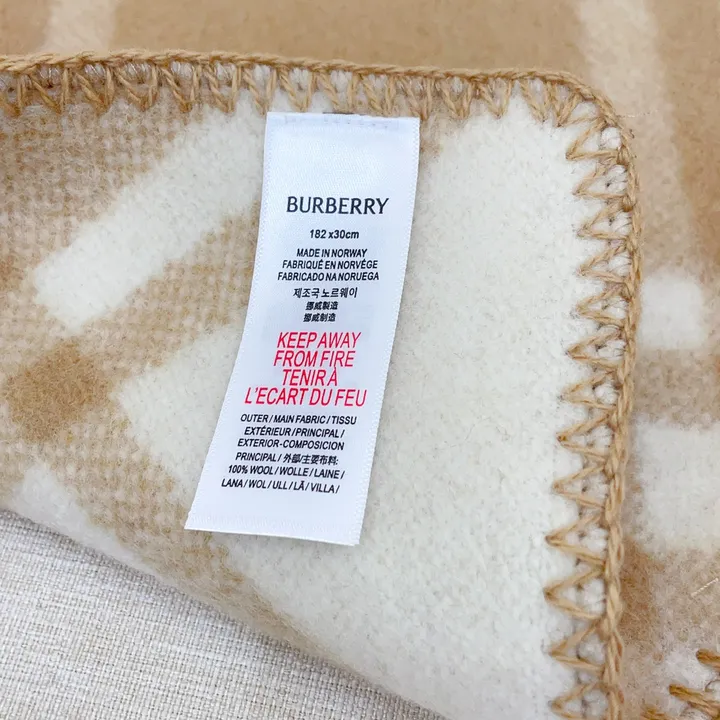 スーパーコピー バーバリー ス マフラー