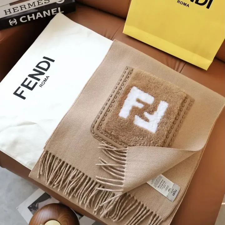 スーパーコピー フェンディ マフラー