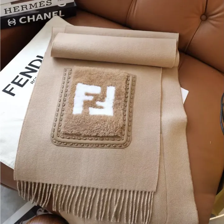 スーパーコピー フェンディ マフラー