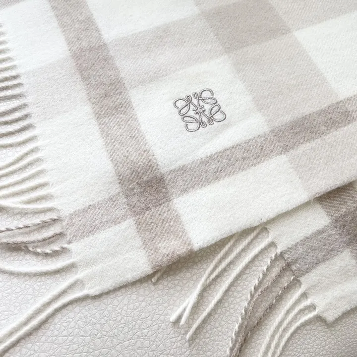 スーパーコピー ロエベ マフラー