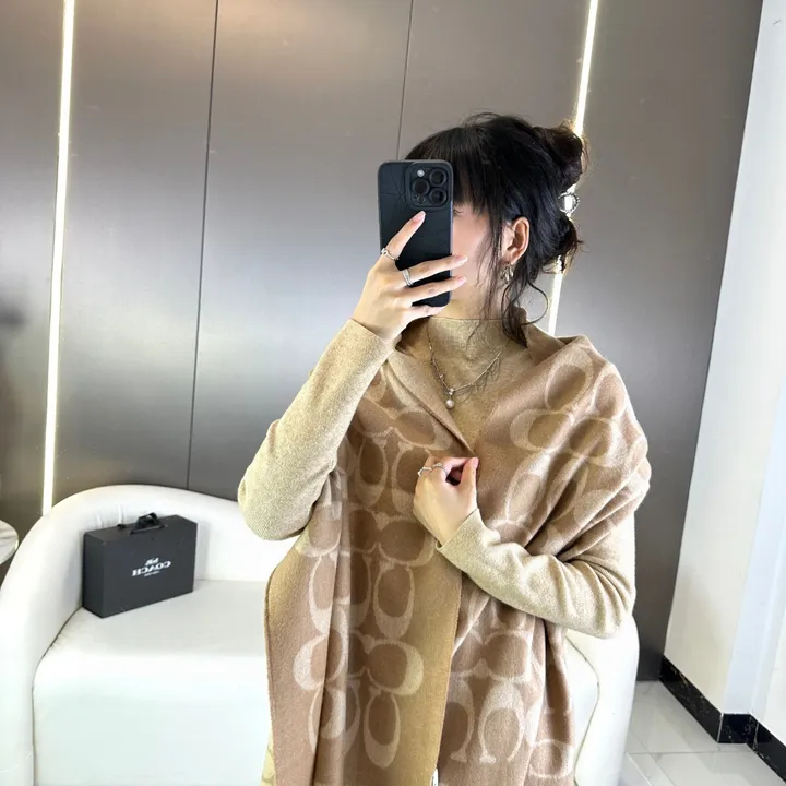 スーパーコピー コーチ マフラー