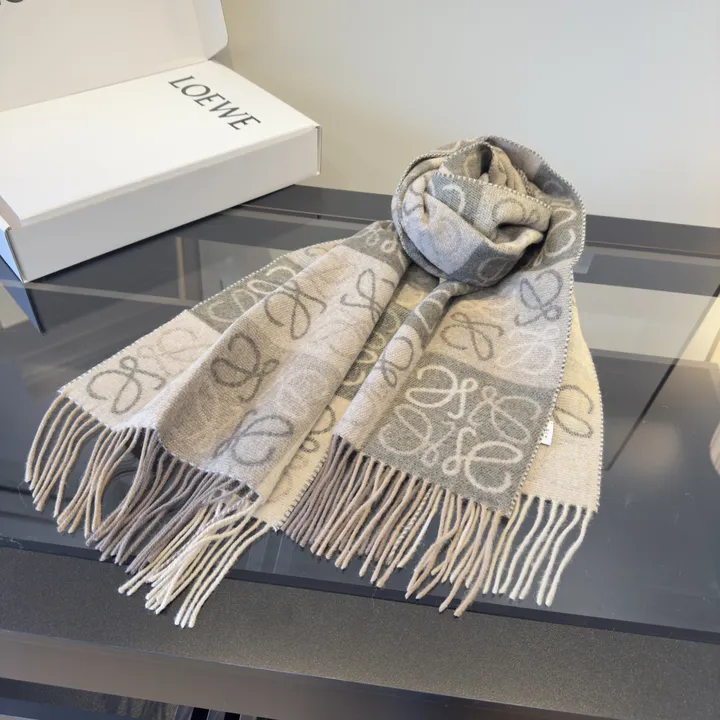 スーパーコピー ロエベ マフラー