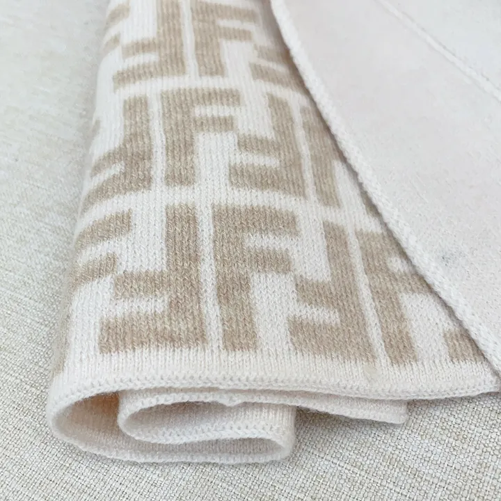 スーパーコピー フェンディ マフラー