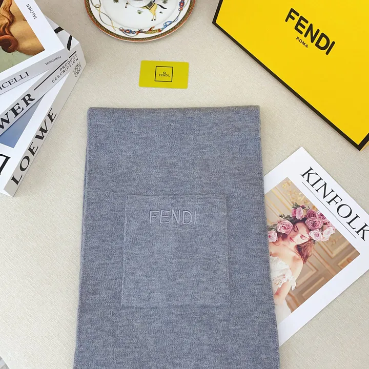 スーパーコピー フェンディ マフラー