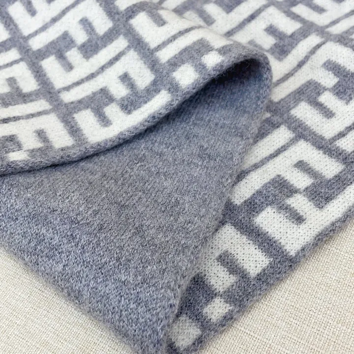 スーパーコピー フェンディ マフラー