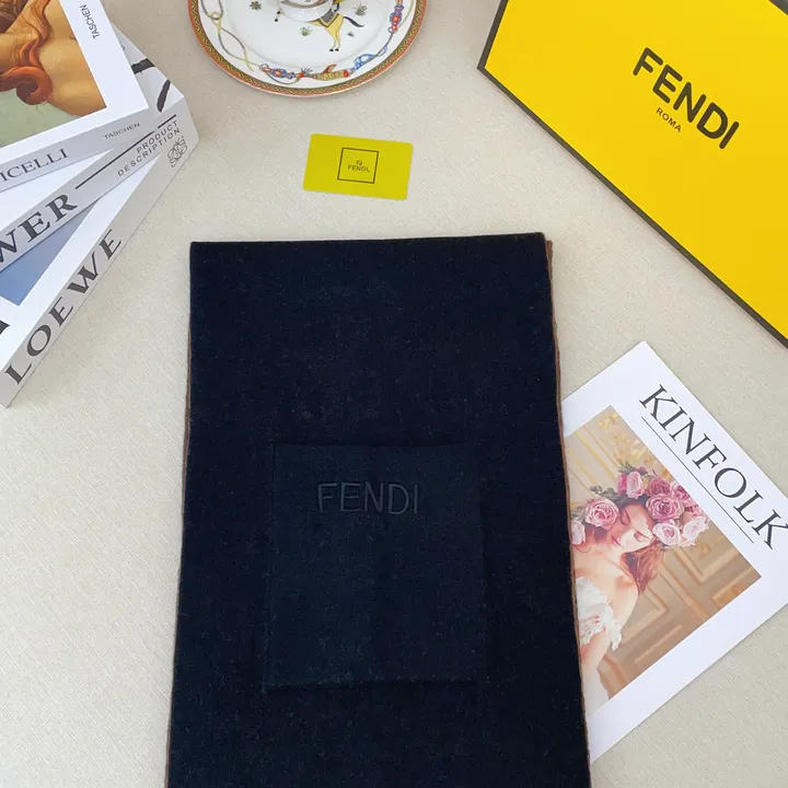 スーパーコピー フェンディ マフラー