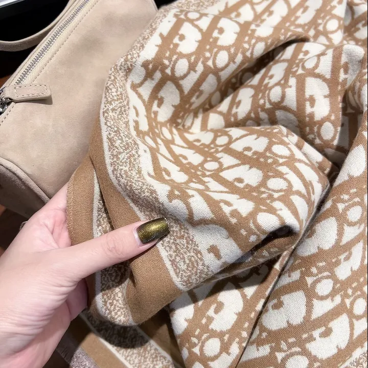 スーパーコピー ディオール マフラー