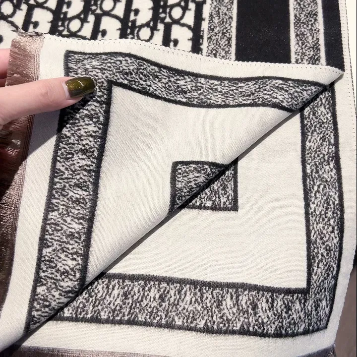 スーパーコピー ディオール マフラー