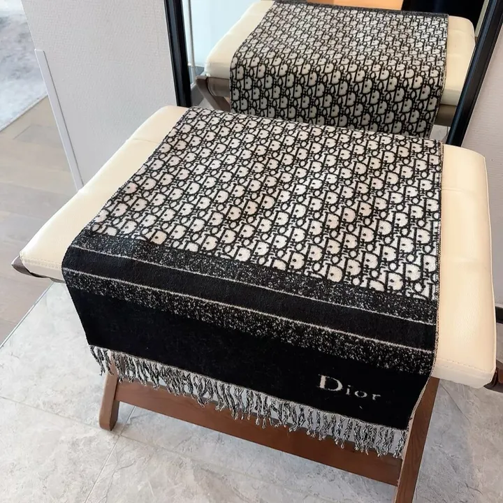 スーパーコピー ディオール マフラー