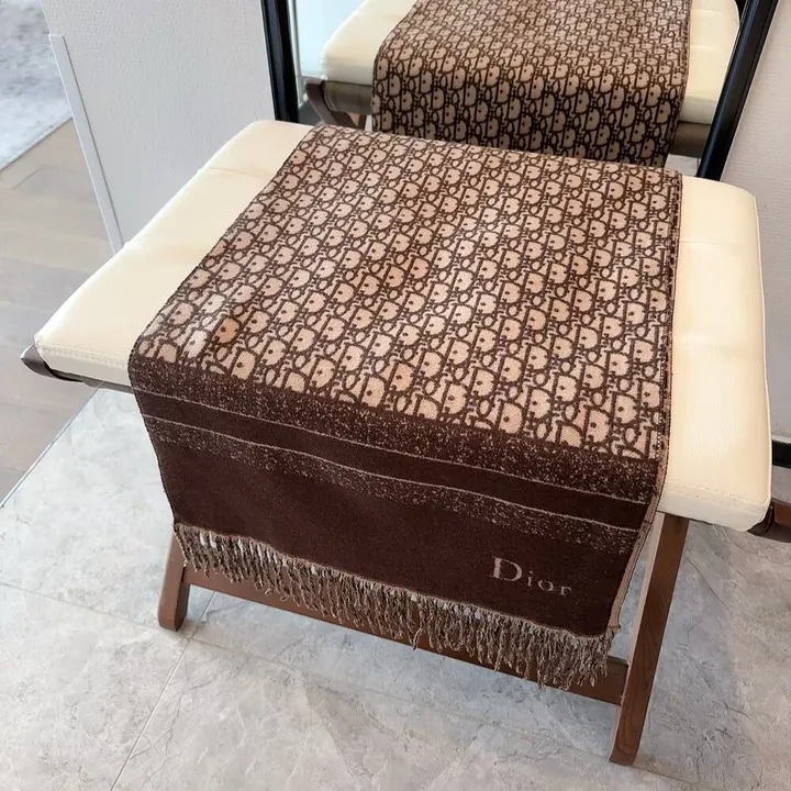 スーパーコピー ディオール マフラー