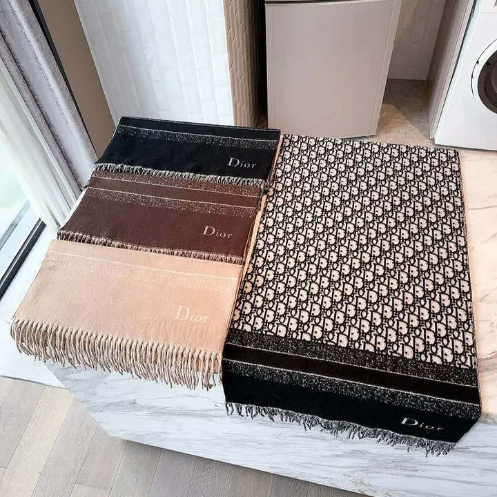 スーパーコピー ディオール マフラー