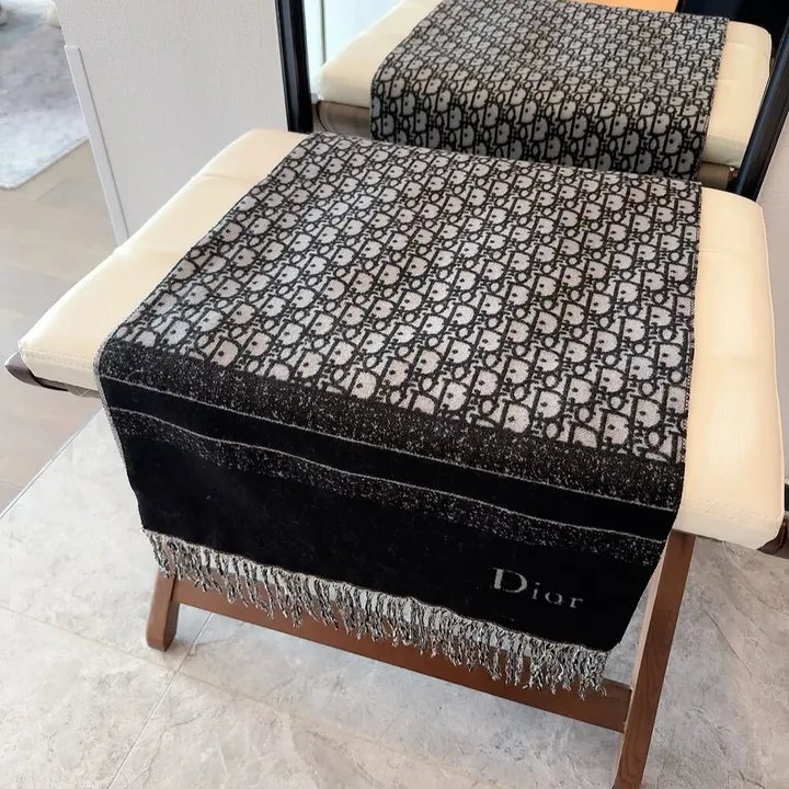 スーパーコピー ディオール マフラー