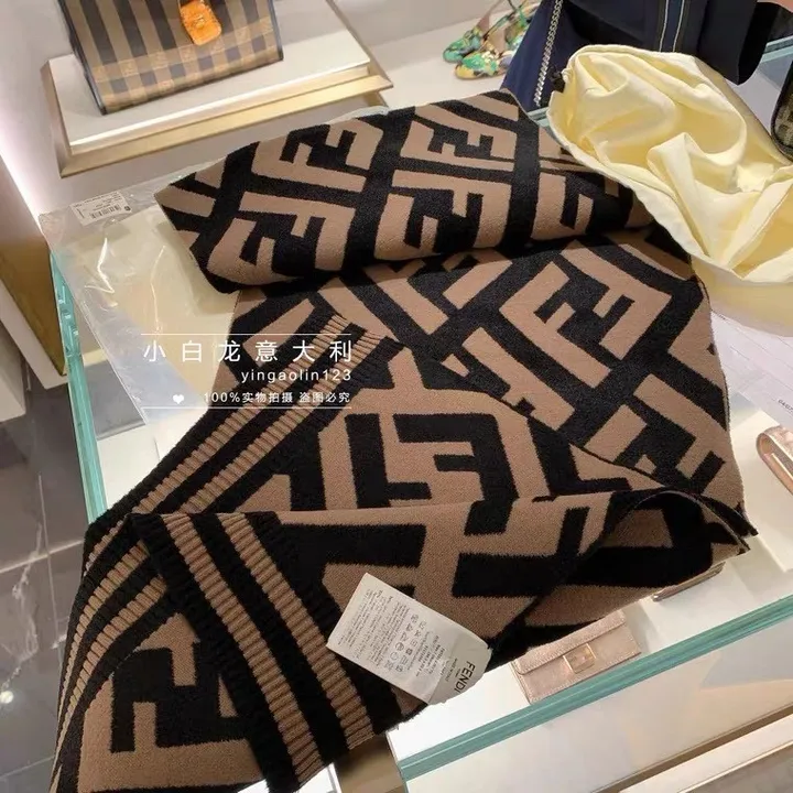 スーパーコピー フェンディ マフラー