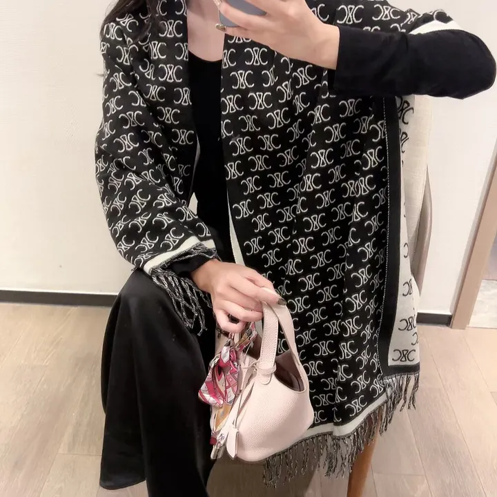 スーパーコピー ロエベ マフラー