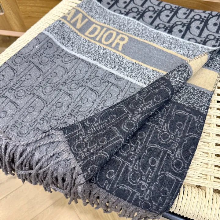 スーパーコピー ディオール マフラー