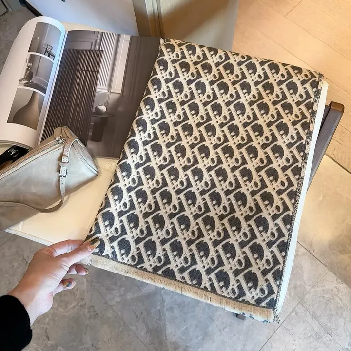 スーパーコピー ディオール マフラー