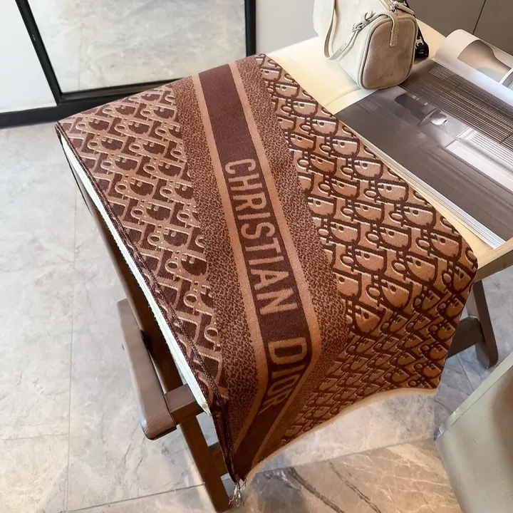 スーパーコピー ディオール マフラー