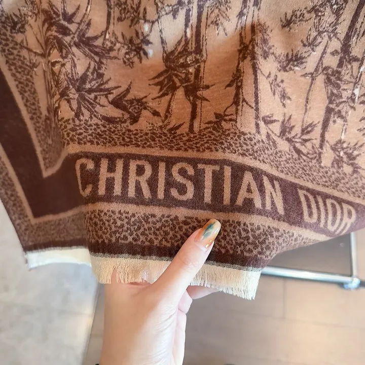 スーパーコピー ディオール マフラー