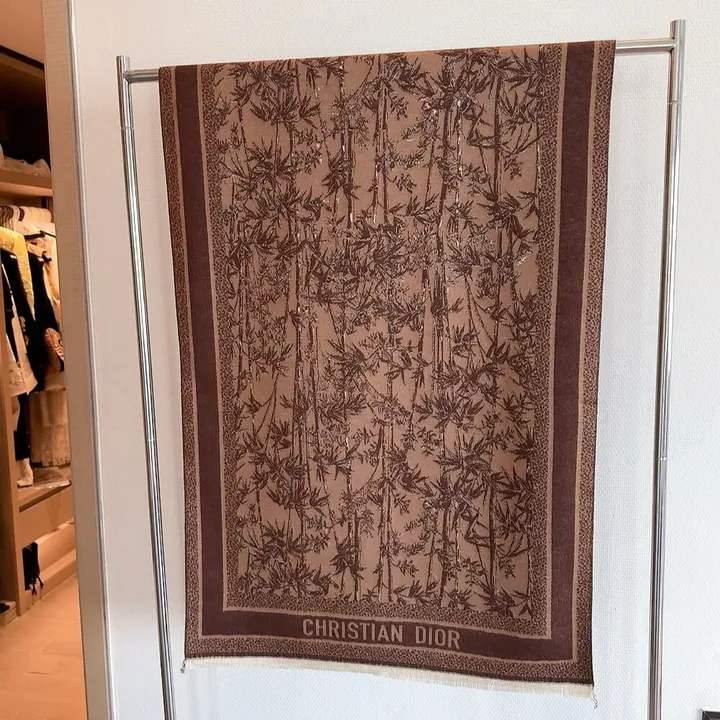 スーパーコピー ディオール マフラー