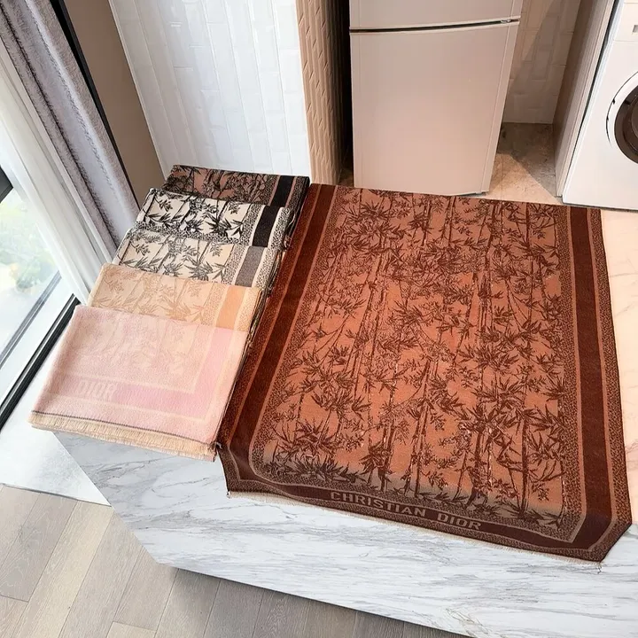 スーパーコピー ディオール マフラー