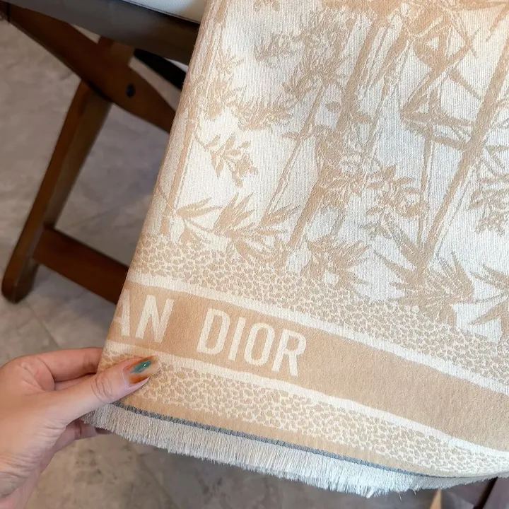 スーパーコピー ディオール マフラー