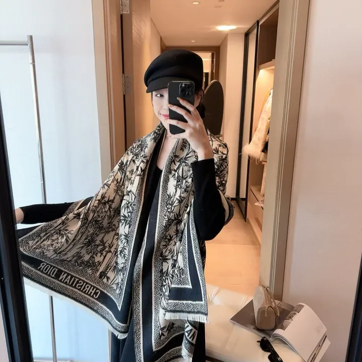 スーパーコピー ディオール マフラー