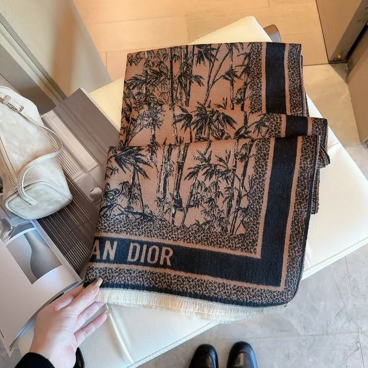 スーパーコピー ディオール マフラー