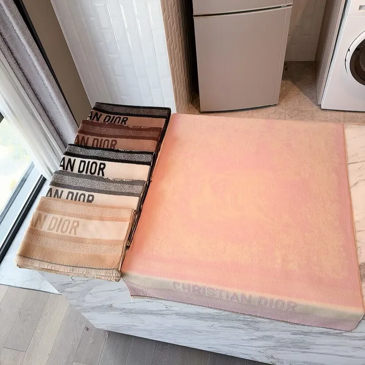 スーパーコピー ディオール マフラー