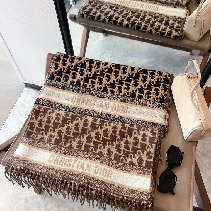 スーパーコピー ディオール マフラー