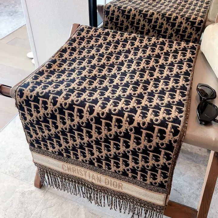 スーパーコピー ディオール マフラー