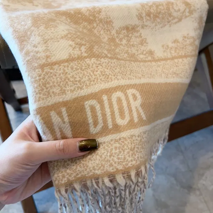 スーパーコピー ディオール マフラー