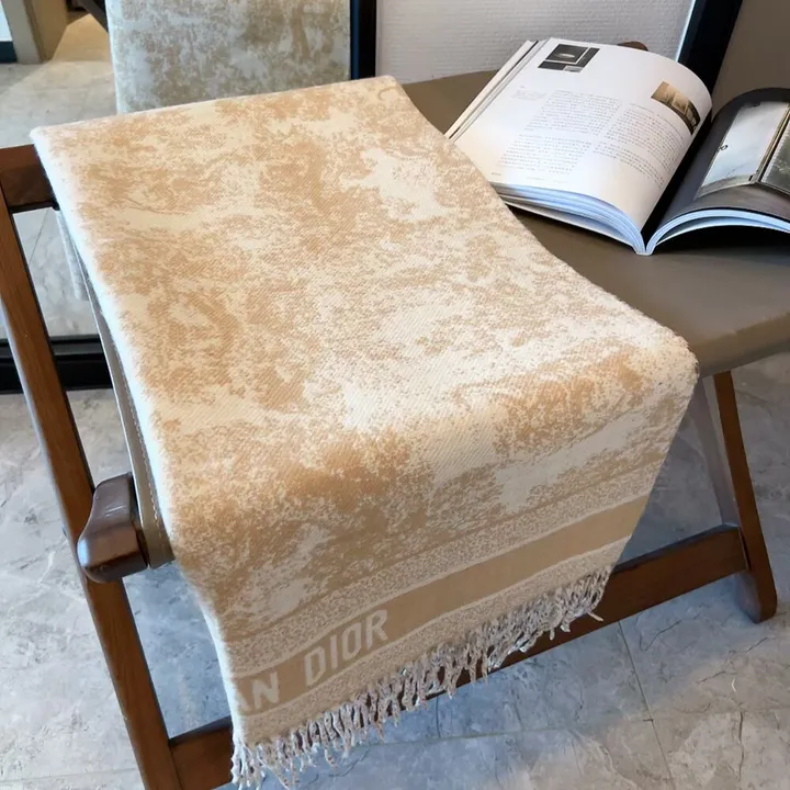 スーパーコピー ディオール マフラー