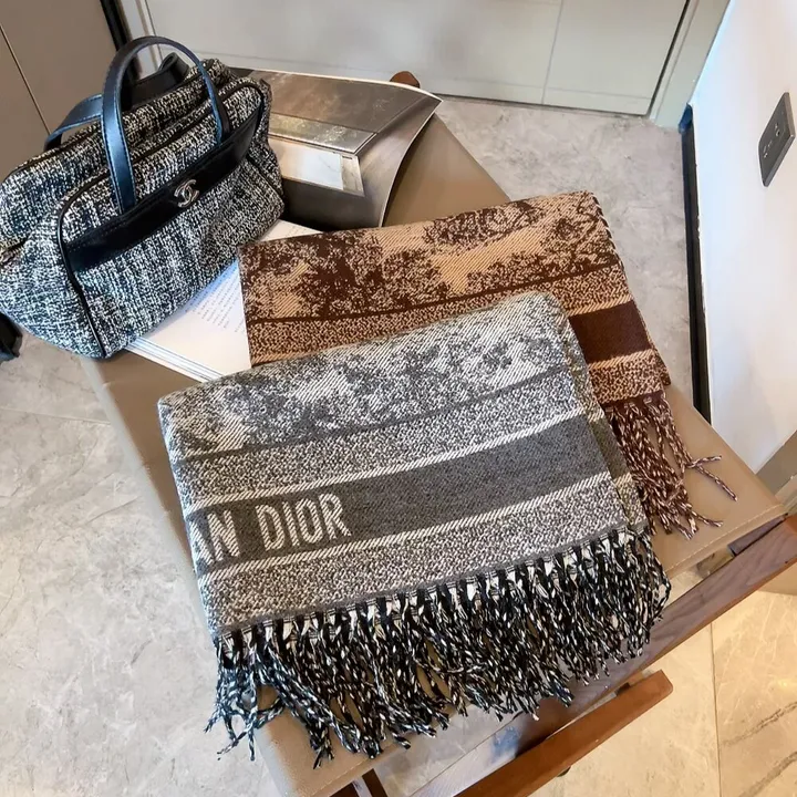 スーパーコピー ディオール マフラー