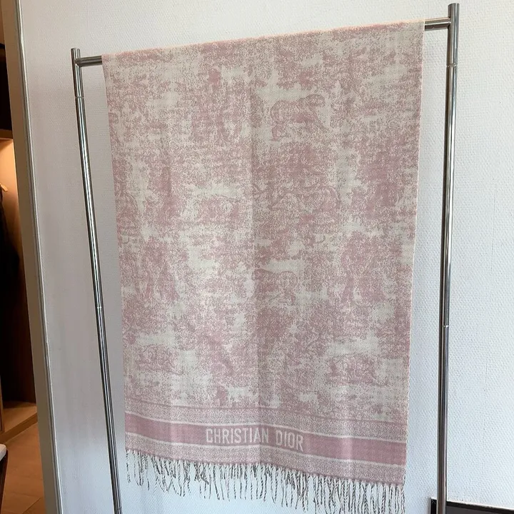 スーパーコピー ディオール マフラー