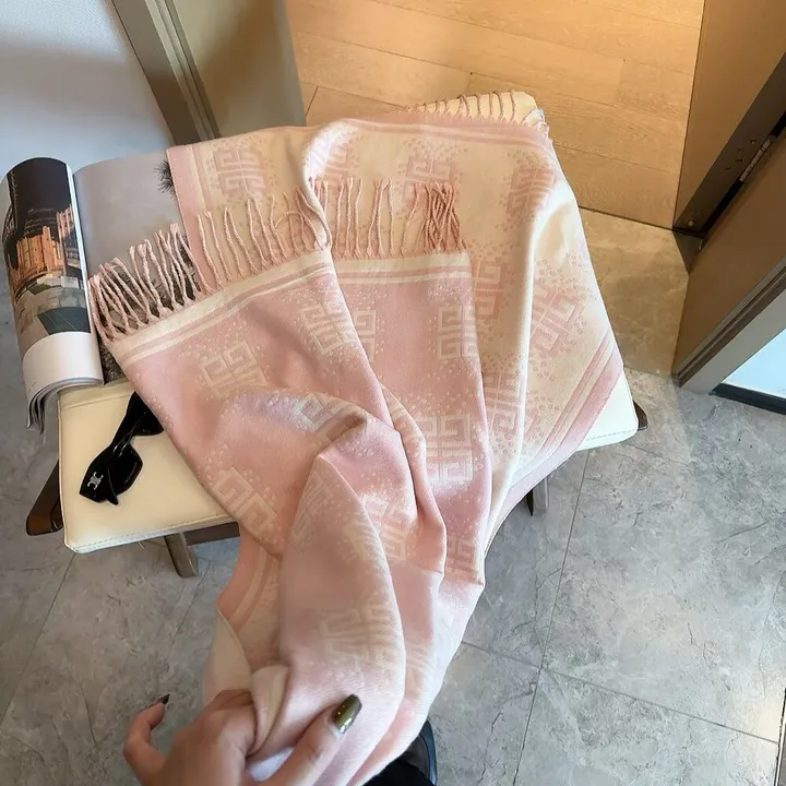 スーパーコピー ジバンシィ マフラー