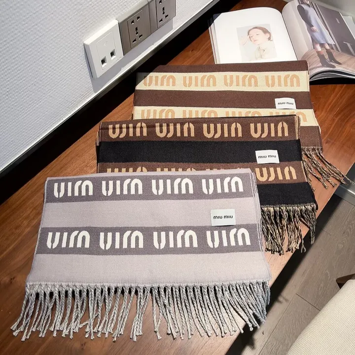 スーパーコピー フェンディ マフラー