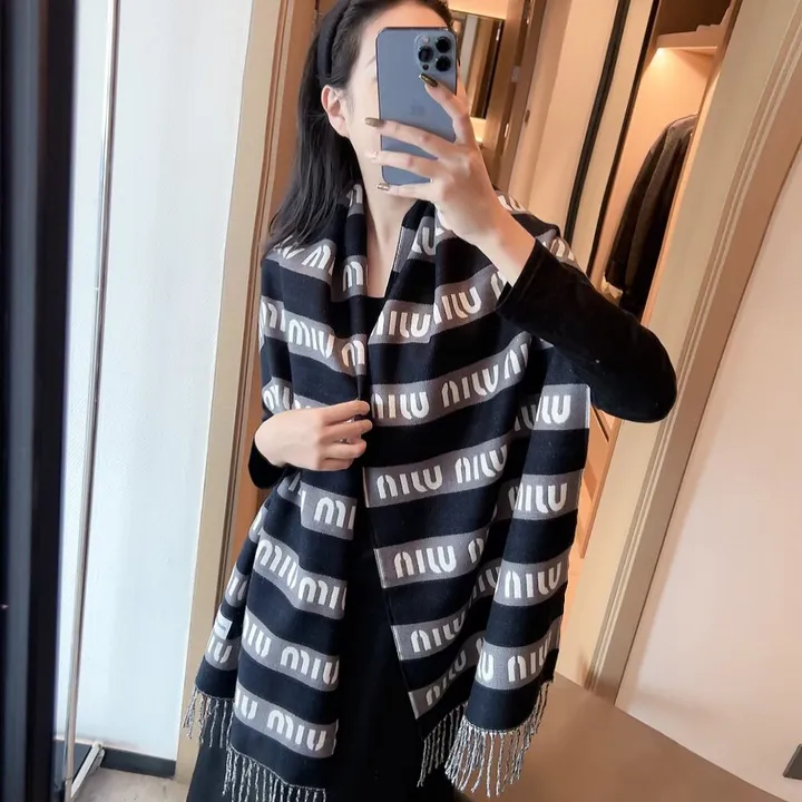 スーパーコピー フェンディ マフラー