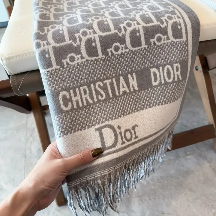 スーパーコピー ディオール マフラー