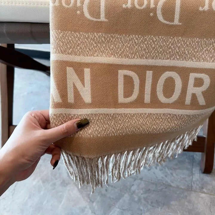 スーパーコピー ディオール マフラー