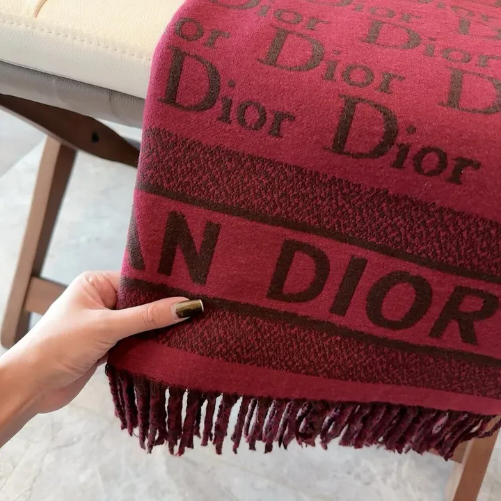 スーパーコピー ディオール マフラー