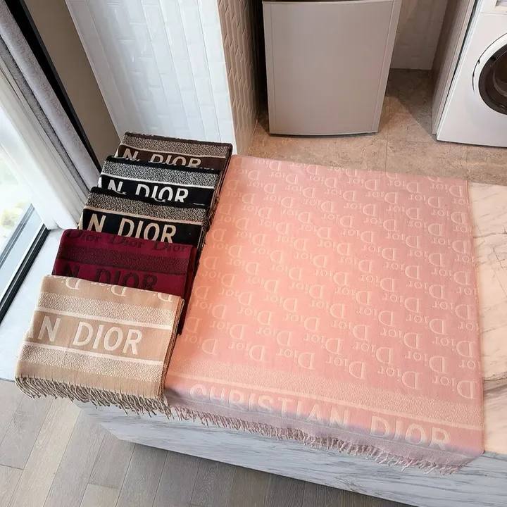 スーパーコピー ディオール マフラー