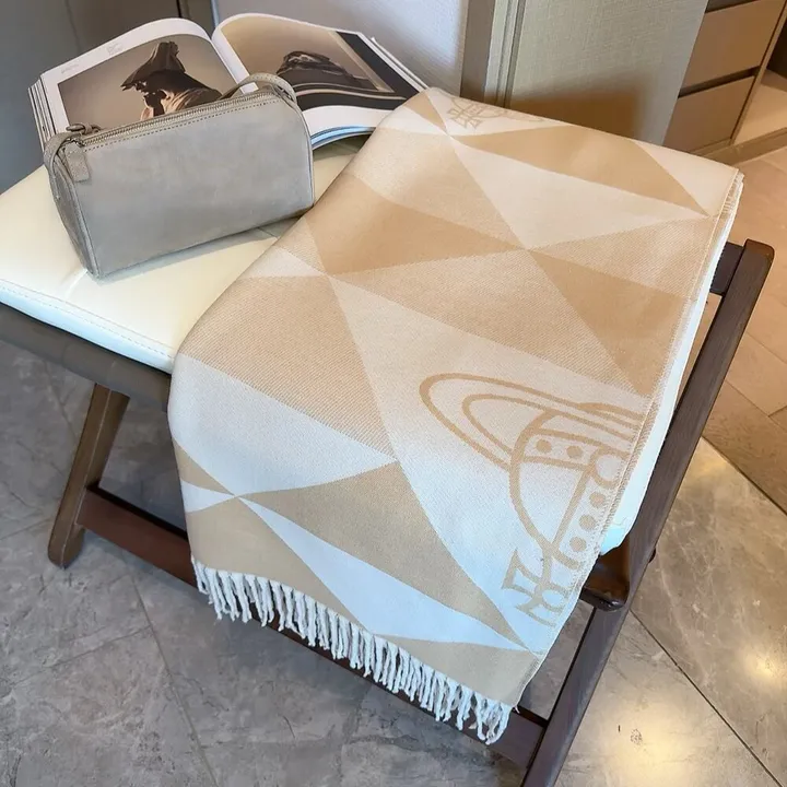 スーパーコピー ヴィヴィアン・ウエストウッド マフラー