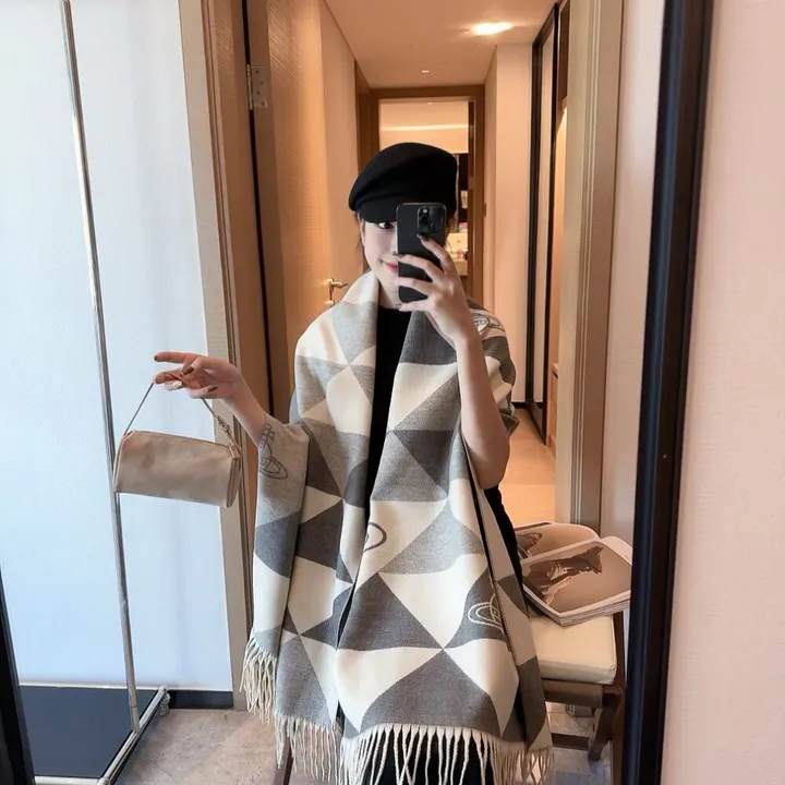 スーパーコピー ヴィヴィアン・ウエストウッド マフラー