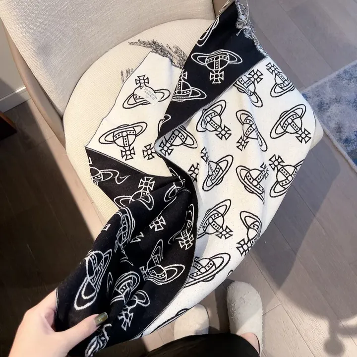 スーパーコピー ヴィヴィアン・ウエストウッド マフラー