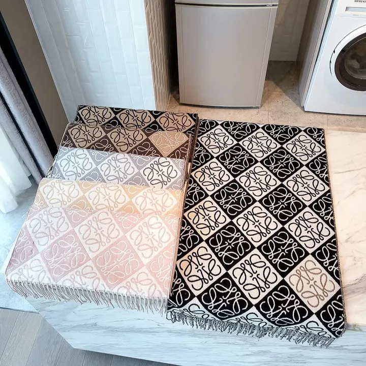 スーパーコピー ロエベ マフラー