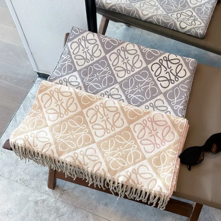 スーパーコピー ロエベ マフラー