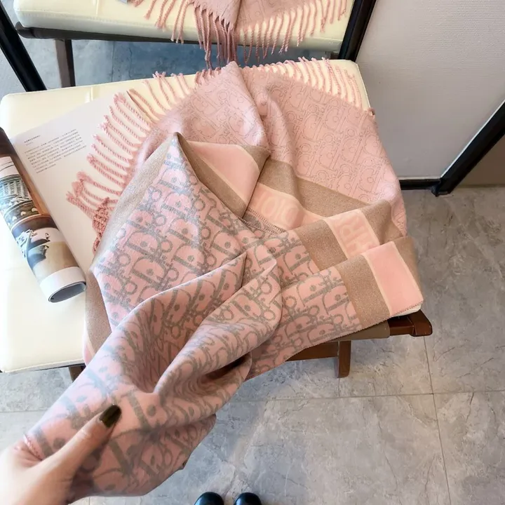 スーパーコピー ディオール マフラー