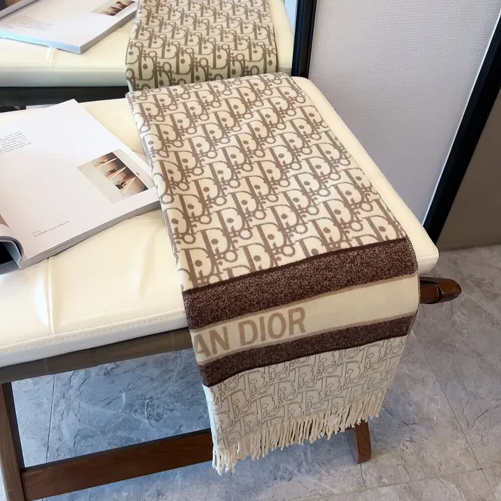 スーパーコピー ディオール マフラー