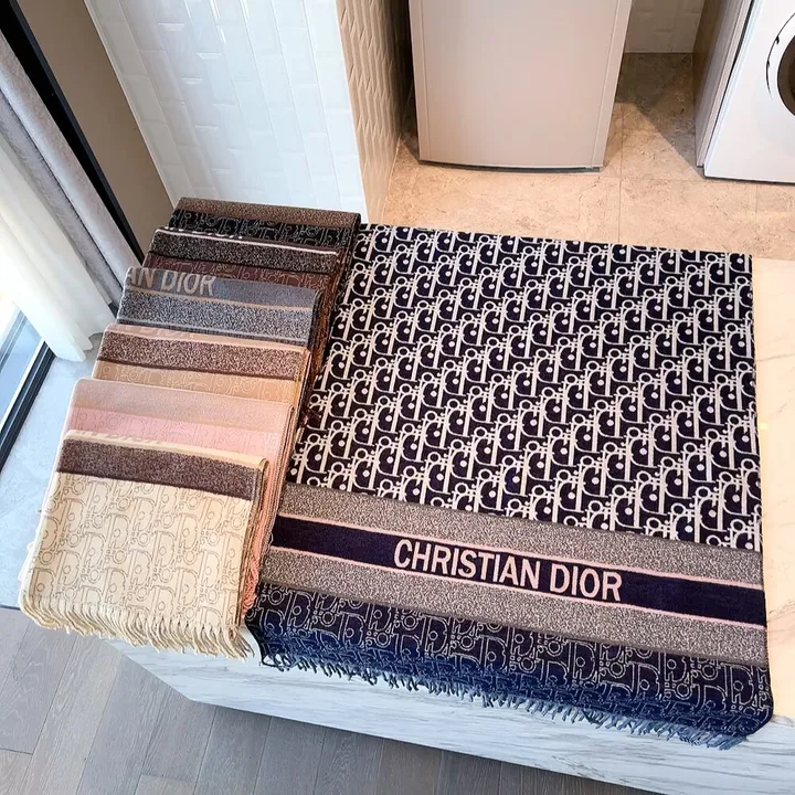 スーパーコピー ディオール マフラー