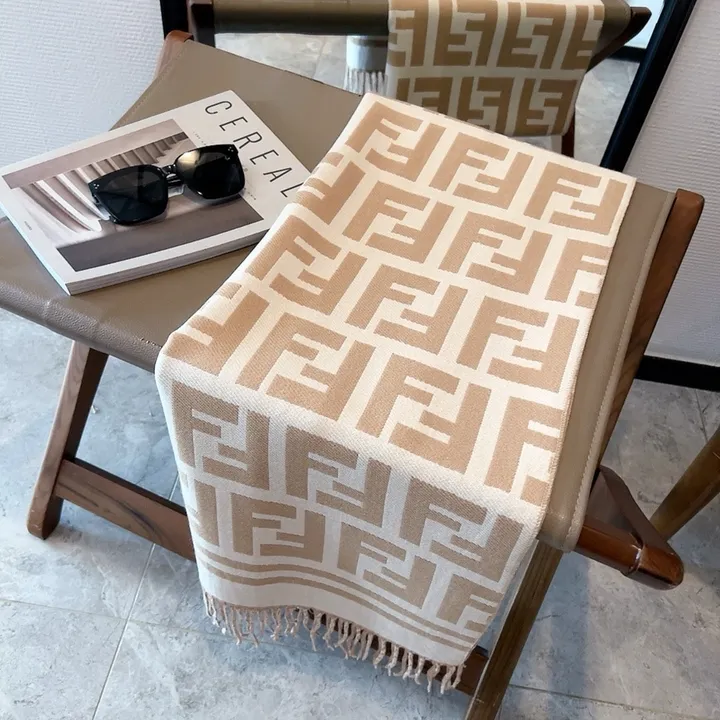 スーパーコピー フェンディ マフラー